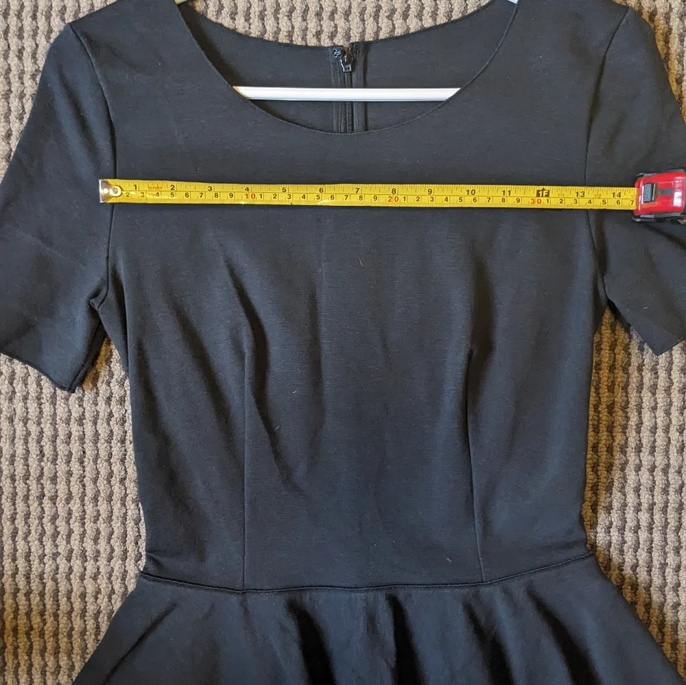 Stella McCartney Chic Black Peplum Mini Dress - Picture 2 of 9